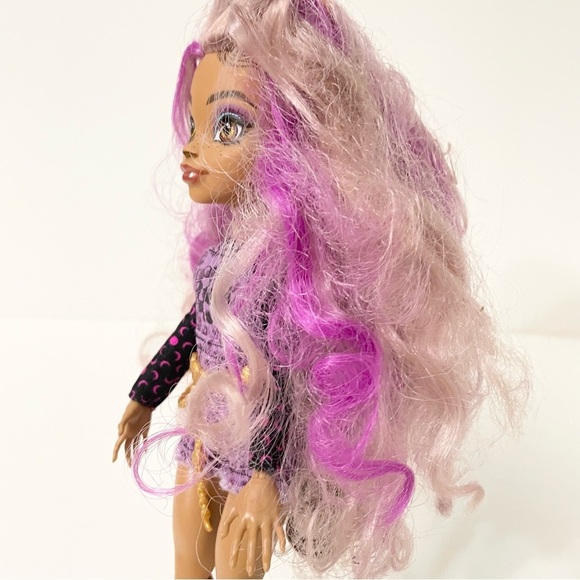 Monster High Clawdeen Wolf Fashion Doll - Picture 8 of 16